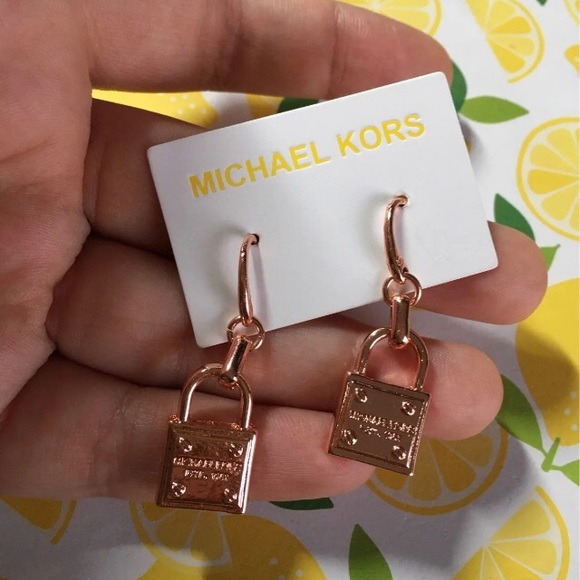 🍉 NWT Michael Kors Rose Gold Lock Earrings - Picture 3 of 9